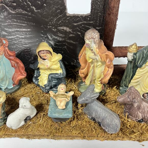 Vintage Nativity Set Scene Figurines 8 Pieces small creshe - Picture 4 of 7